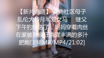 真是好母亲让自己女儿把内内脱了当了回模特