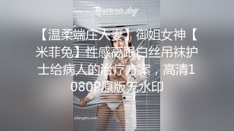 家庭网络摄像头TP白领小夫妻 女的洗完澡裸身出来，可惜摄像头没在浴室里 对白清晰