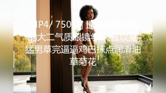 大学校园女厕全景偷拍多位漂亮学妹嘘嘘各种美鲍轮流呈现4 (5)