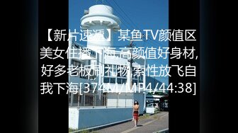 寂寞泛滥的清纯，渣男KTV厕所内玩弄坐台小姐，小骚逼厕所内脱光让大哥暴力后入捏着奶子抽插，浪荡呻吟骚极了