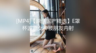 八块腹肌的高颜值欧美小哥哥拍写真太诱惑,摄影师忍不住发生性关系,激情互攻艹射(下) 