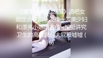 漂亮黑丝人妻 三洞全插舒服吗 舒服 叫骚一点 好像出血了 极品大奶老婆被两个单男双洞同插 奶子哗哗 绿帽全程指导拍摄