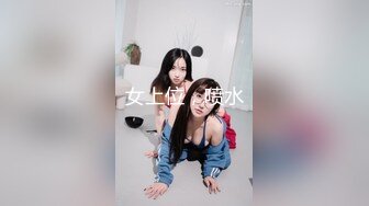 穿上高跟陪狼友发骚，颜值不错的美女模特跟狼友互动撩骚听指挥大秀直播，揉奶玩逼敞开腿掰开骚穴给狼友看