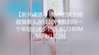 在嘴裡操了我，然後是一個大假陽具 (ph6220e4b708560)