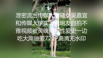 大奶人妖对着镜子撸鸡巴撸到射