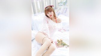 【原档】这才是顶级反差婊【刘女神】175九头身 超模高挑的身材 大长腿配黑丝，日常乖乖女，和男友独处就是淫娃