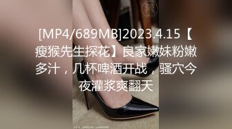 难得粉穴美乳小姐姐，地上假屌骑乘自慰，无毛粉穴小穴，磨蹭大白美臀套弄