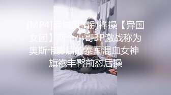 【自整理】练过瑜伽的软体骚母狗逼脸脚同框，用力掰开骚逼让你看个够，大鸡巴都立正了【471V】 (8)