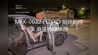 商场女厕蹲守珠宝店的黑丝高跟美女3肥美的黑鲍鱼 (3)