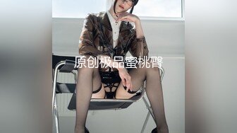 漂亮小妮子来健身房找教练，空无一人后 做点偷偷摸摸的事，口暴吐精笑得好开心！